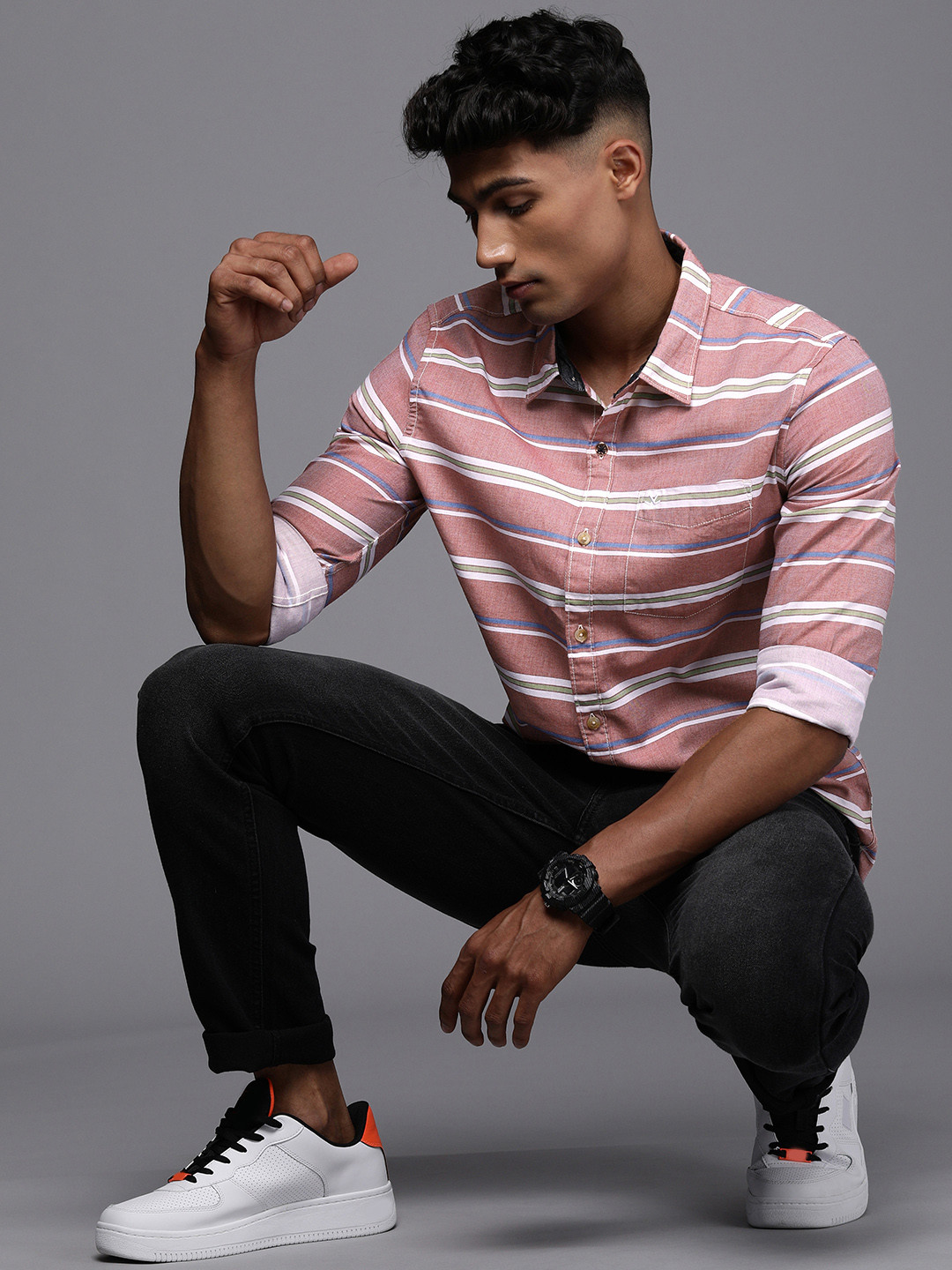 

WROGN Men Magenta Horizontal Stripes Slim Fit Pure Cotton Casual Shirt