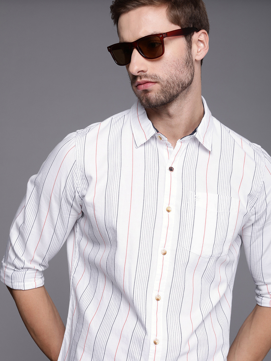 

WROGN Men White Slim Fit Striped Pure Cotton Casual Shirt