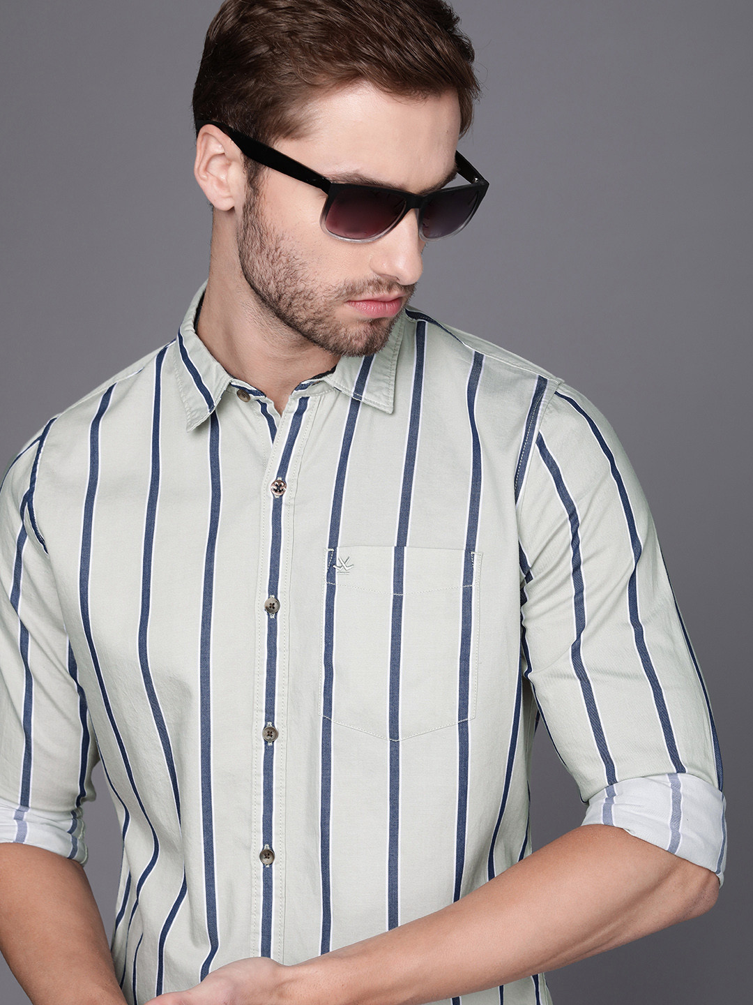

WROGN Men Light Grey Slim Fit Striped Pure Cotton Casual Shirt