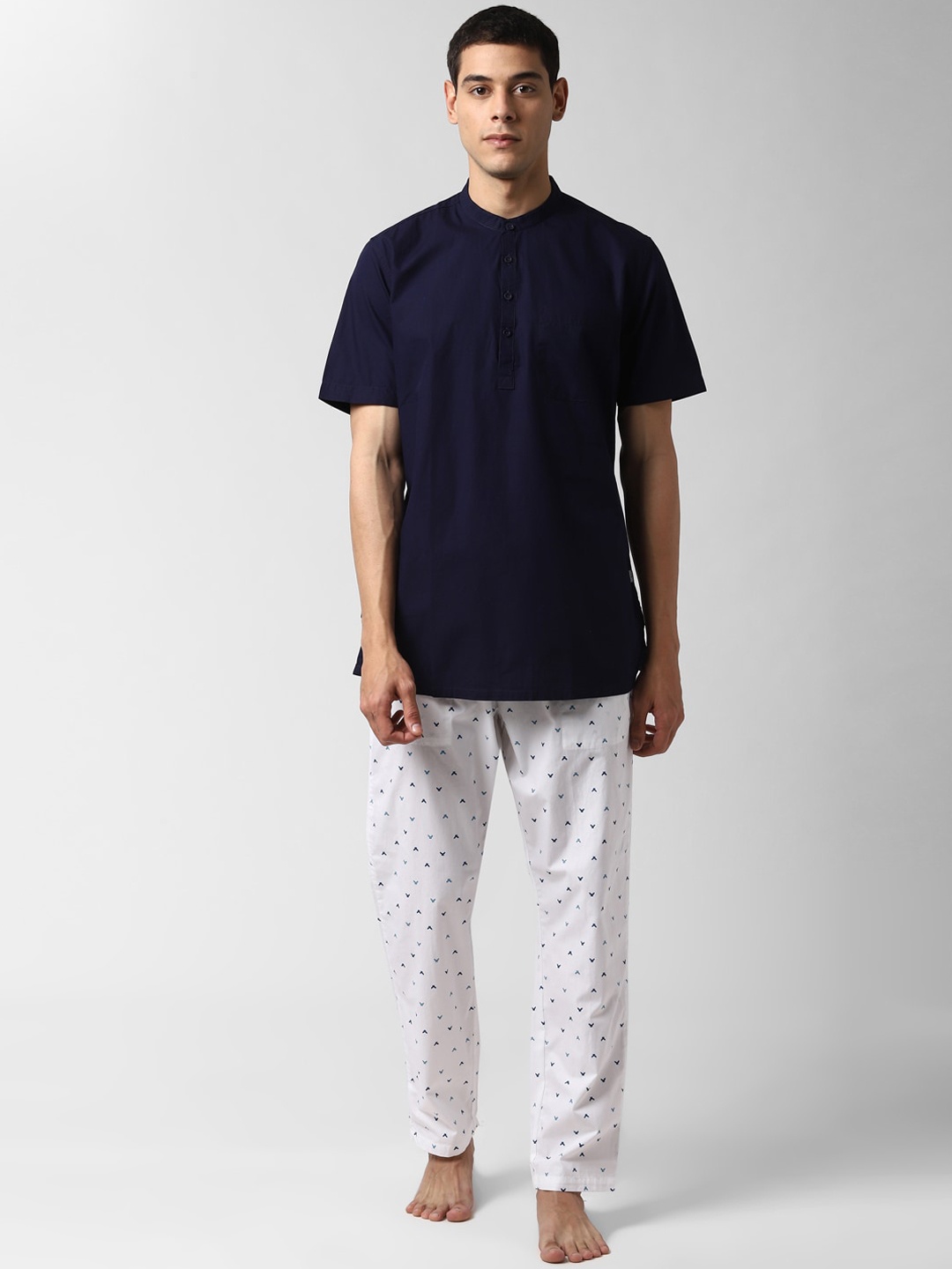 

Peter England Men Navy Blue & White Printed Night Suits
