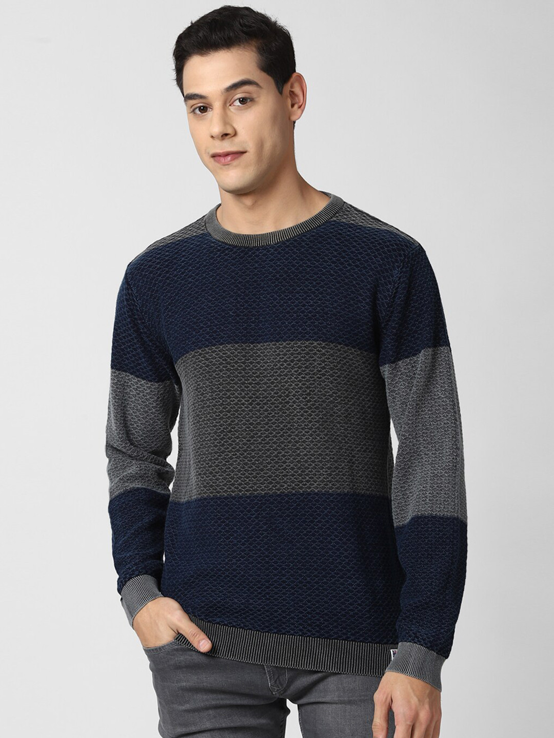 

Peter England Casuals Men Navy Blue & Grey Colourblocked Pullover
