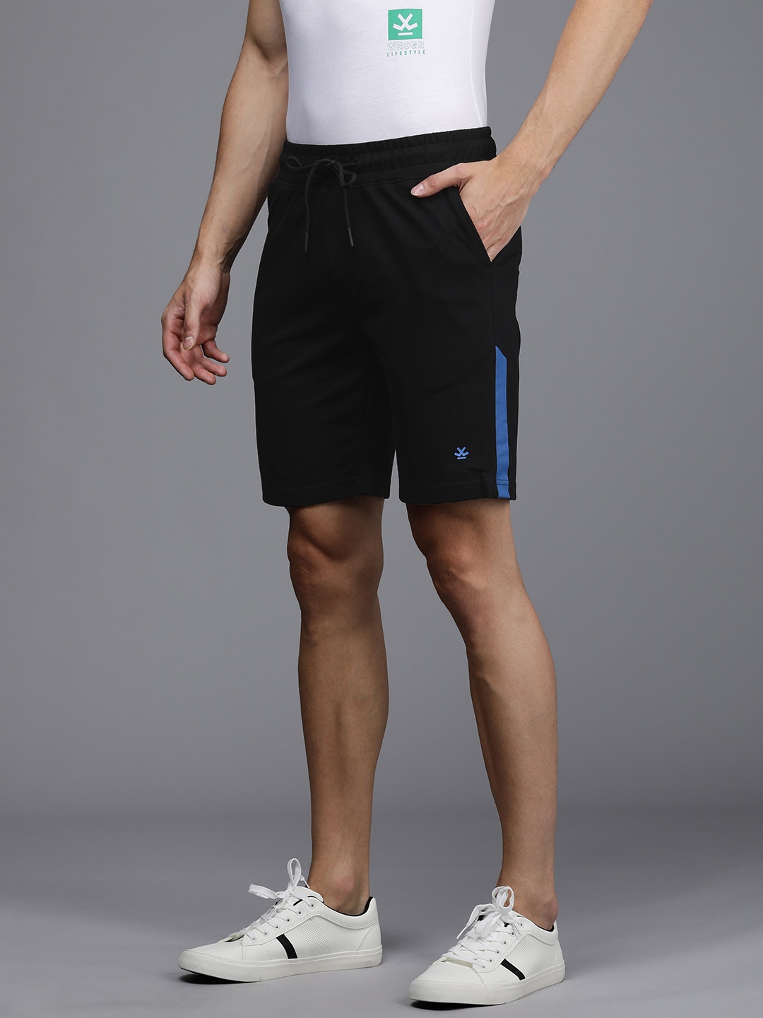 

WROGN Men Black Solid Shorts