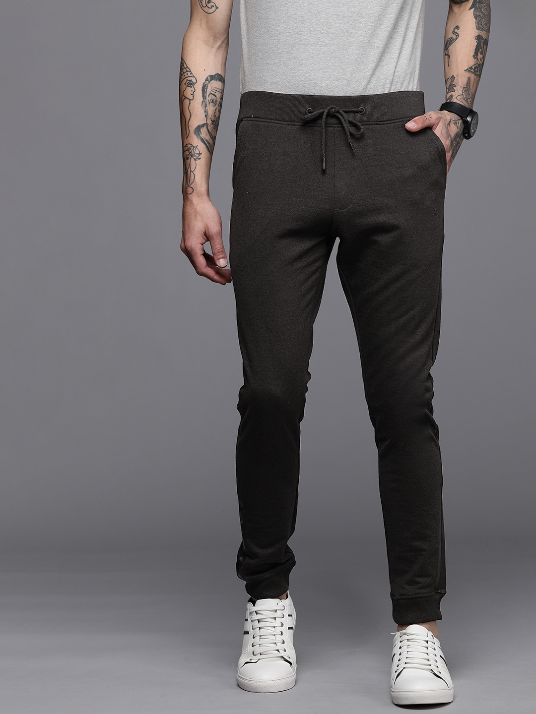 

WROGN Men Dark Grey Casual Knit Jogger, Grey melange