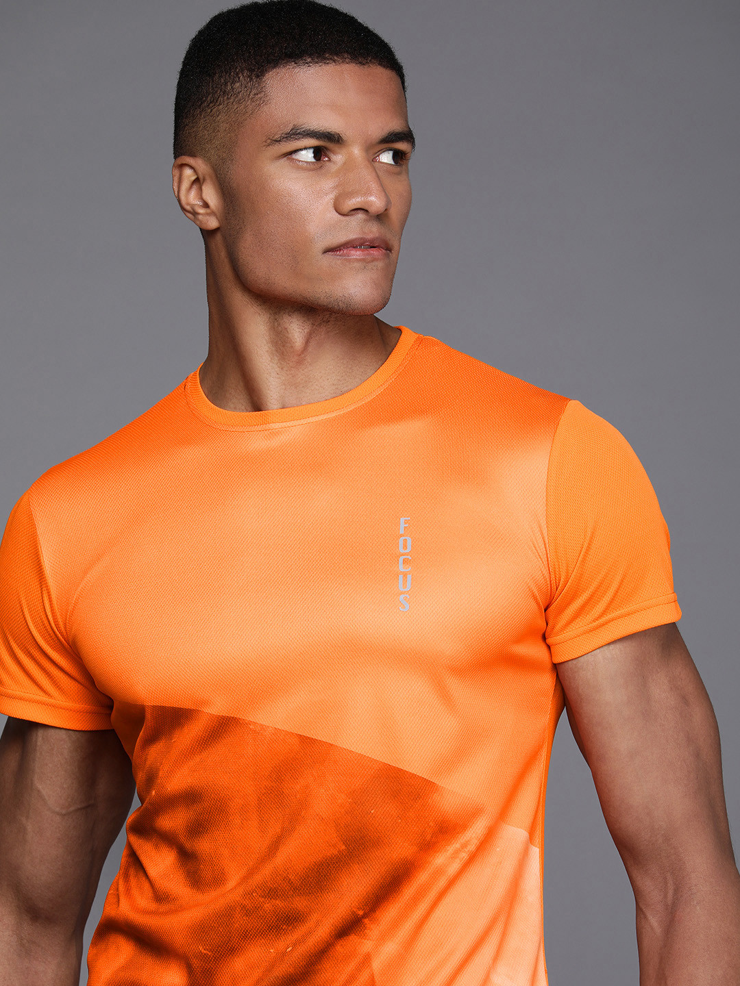 

WROGN ACTIVE Men Orange Printed Slim Fit T-shirt