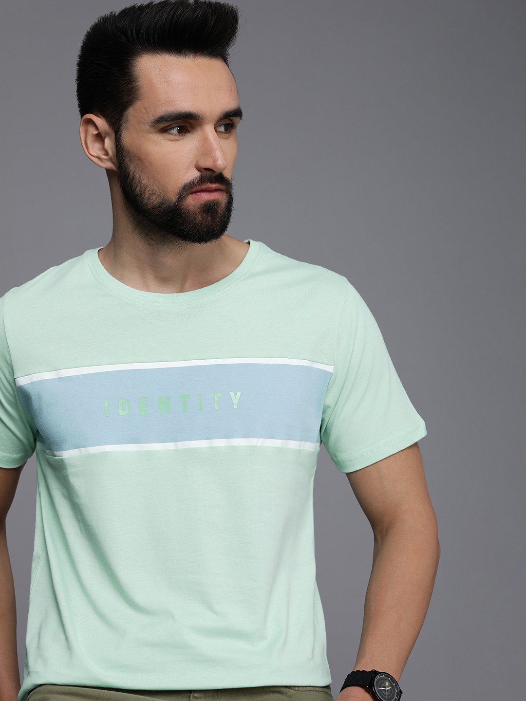 

WROGN Men Mint Green & Blue Colourblocked Pure Cotton Slim Fit T-shirt