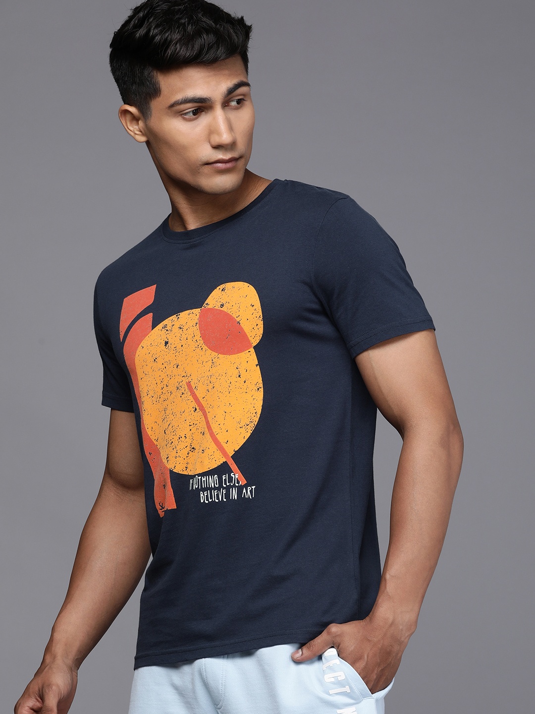 

WROGN Men Navy Blue Graphic Printed Pure Cotton Slim Fit T-shirt