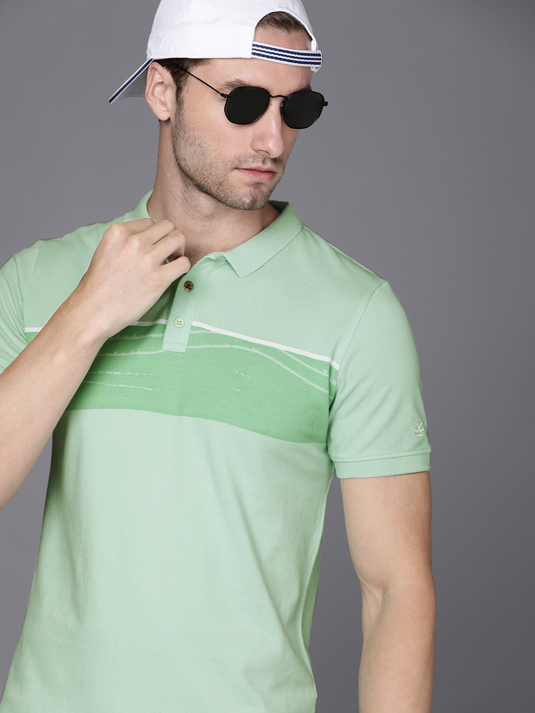 

WROGN Men Mint Green Solid Pure Cotton Slim Fit T-shirt