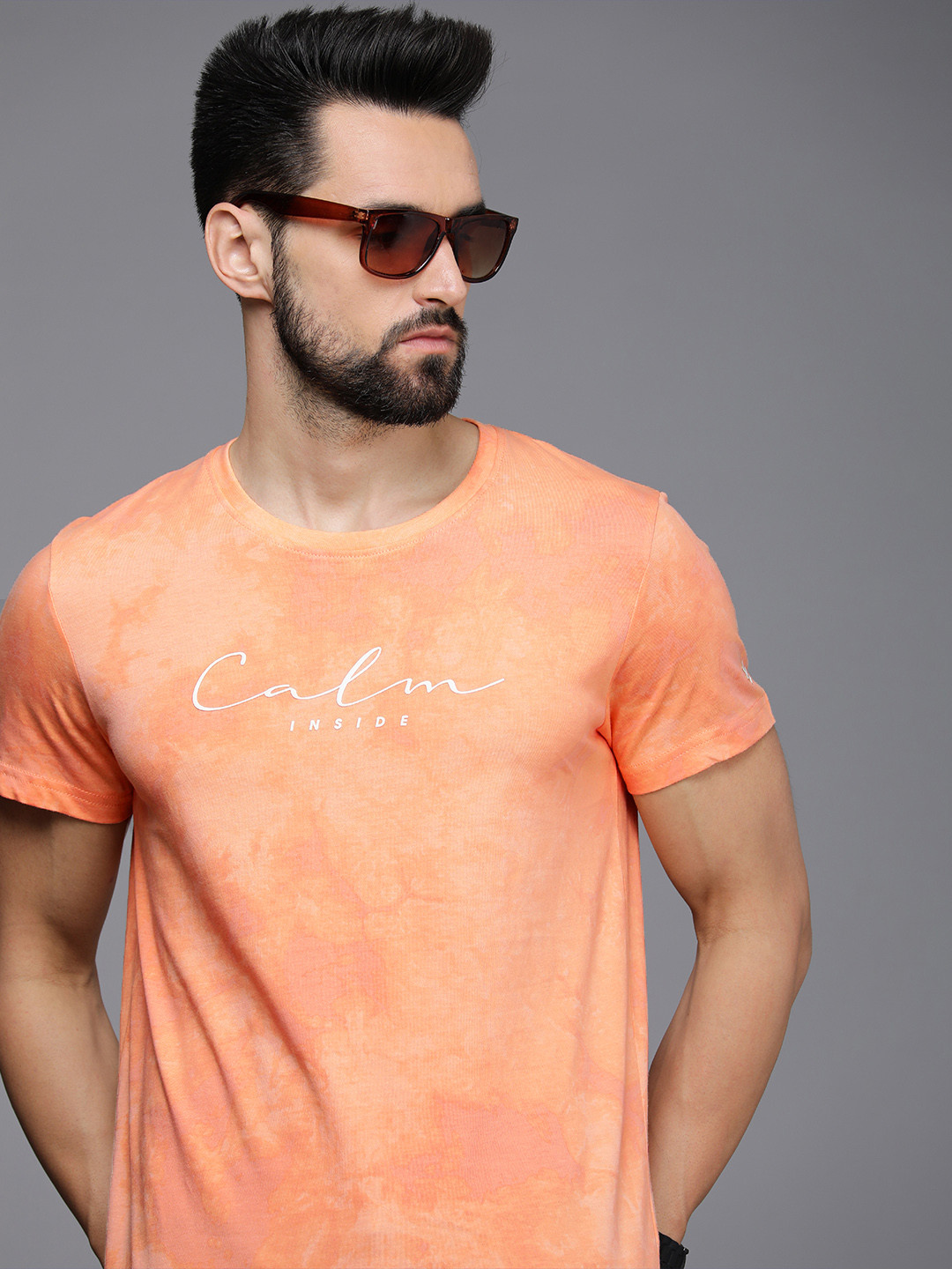 

WROGN Men Peach Tie and Dye Printed Pure Cotton Applique Slim Fit T-shirt