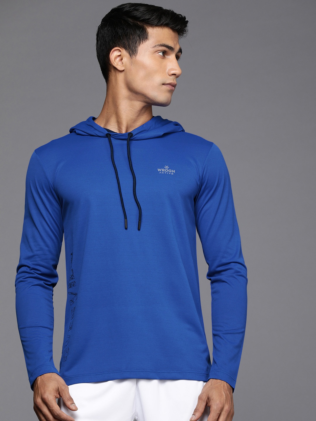 

WROGN ACTIVE Men Blue Slim Fit Solid Hooded Sports T-shirt