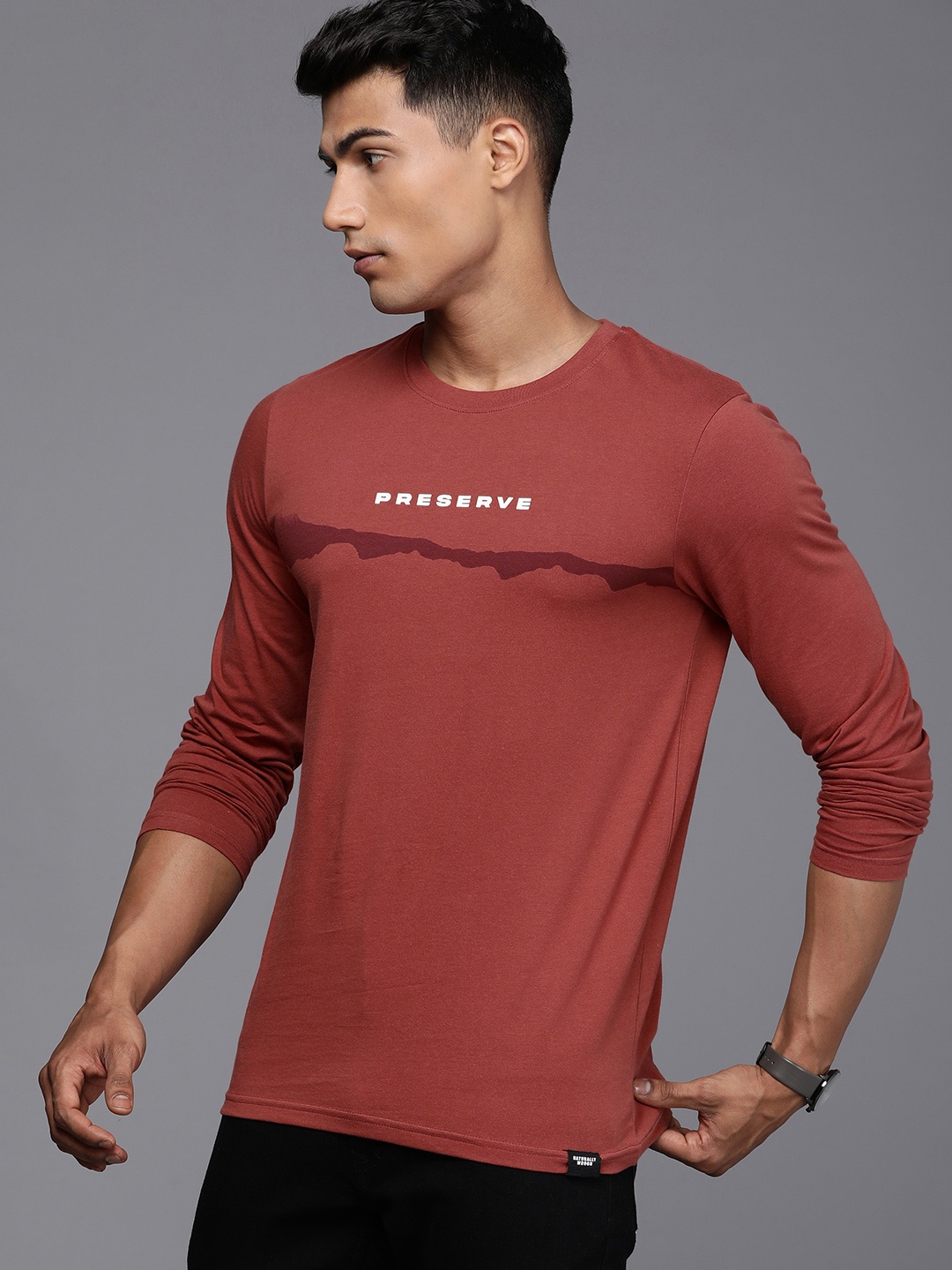 

WROGN Men Rust Red Typography Applique Pure Cotton Slim Fit T-shirt