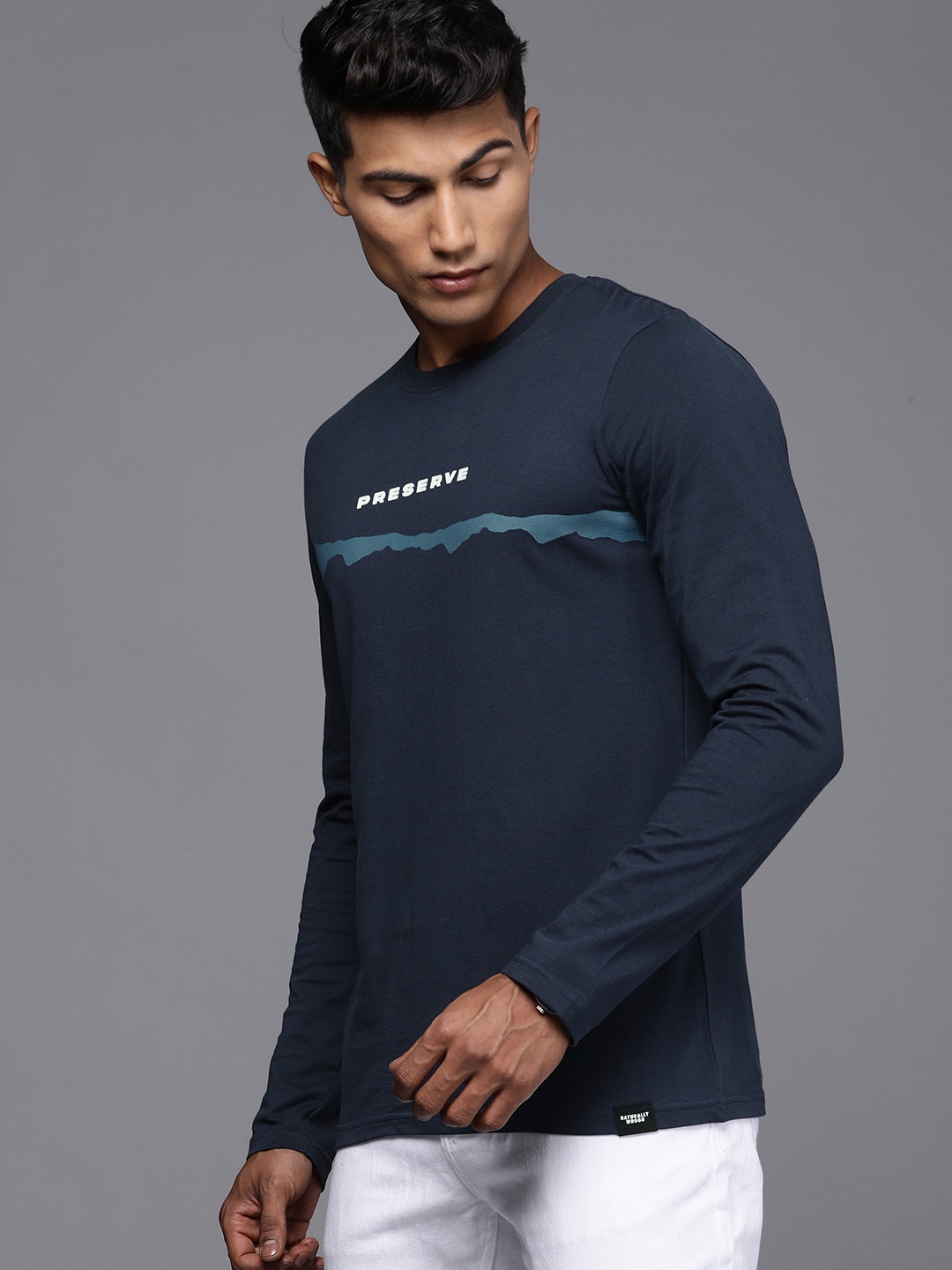 

WROGN Men Navy Blue & White Typography Printed Slim Fit Pure Cotton T-shirt