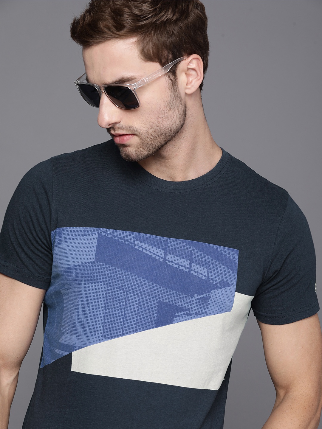 

WROGN Men Navy Blue Printed Slim Fit T-shirt