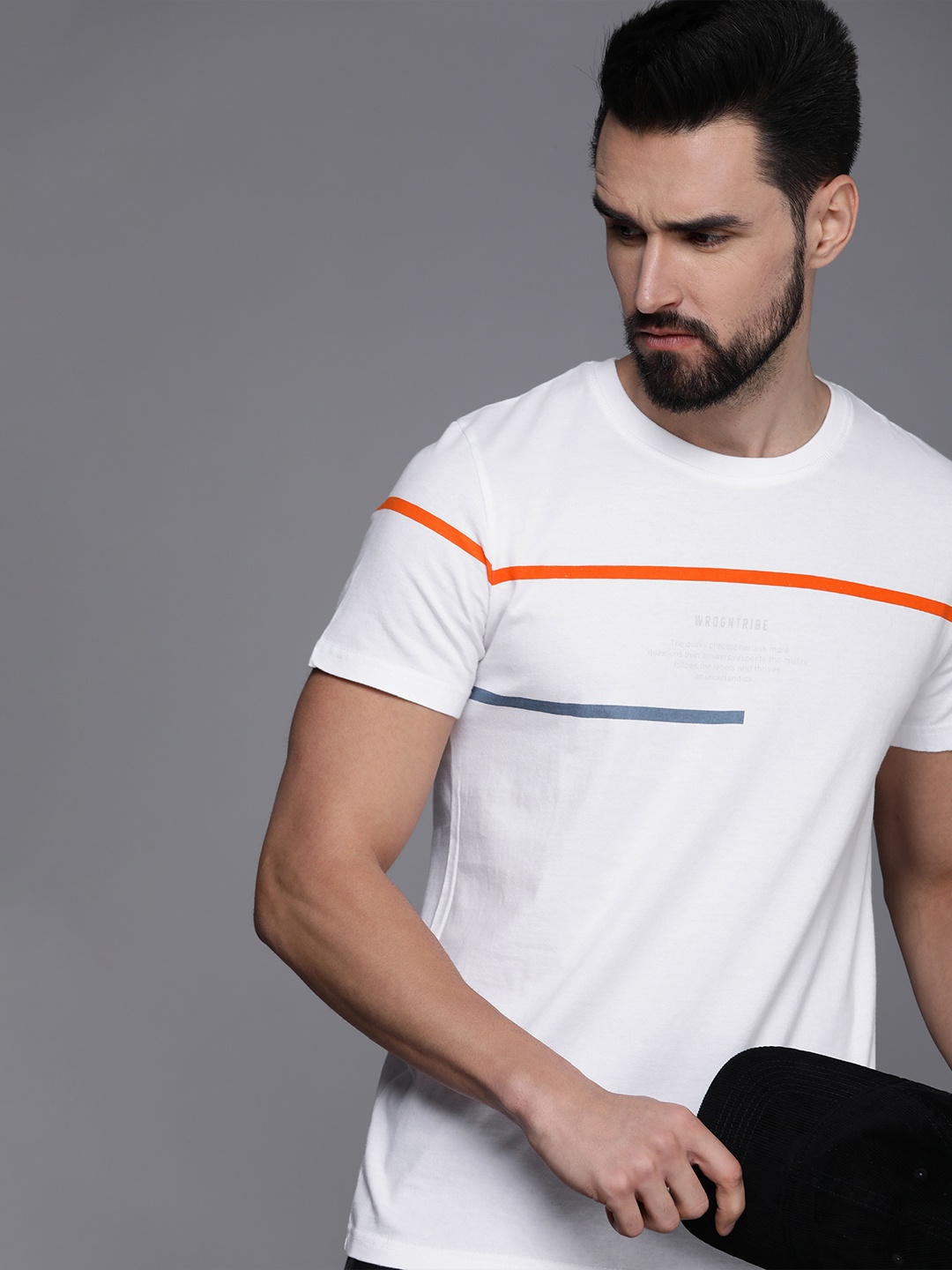 

WROGN Men White Conversational Printed Slim Fit Pure Cotton Casual T-shirt