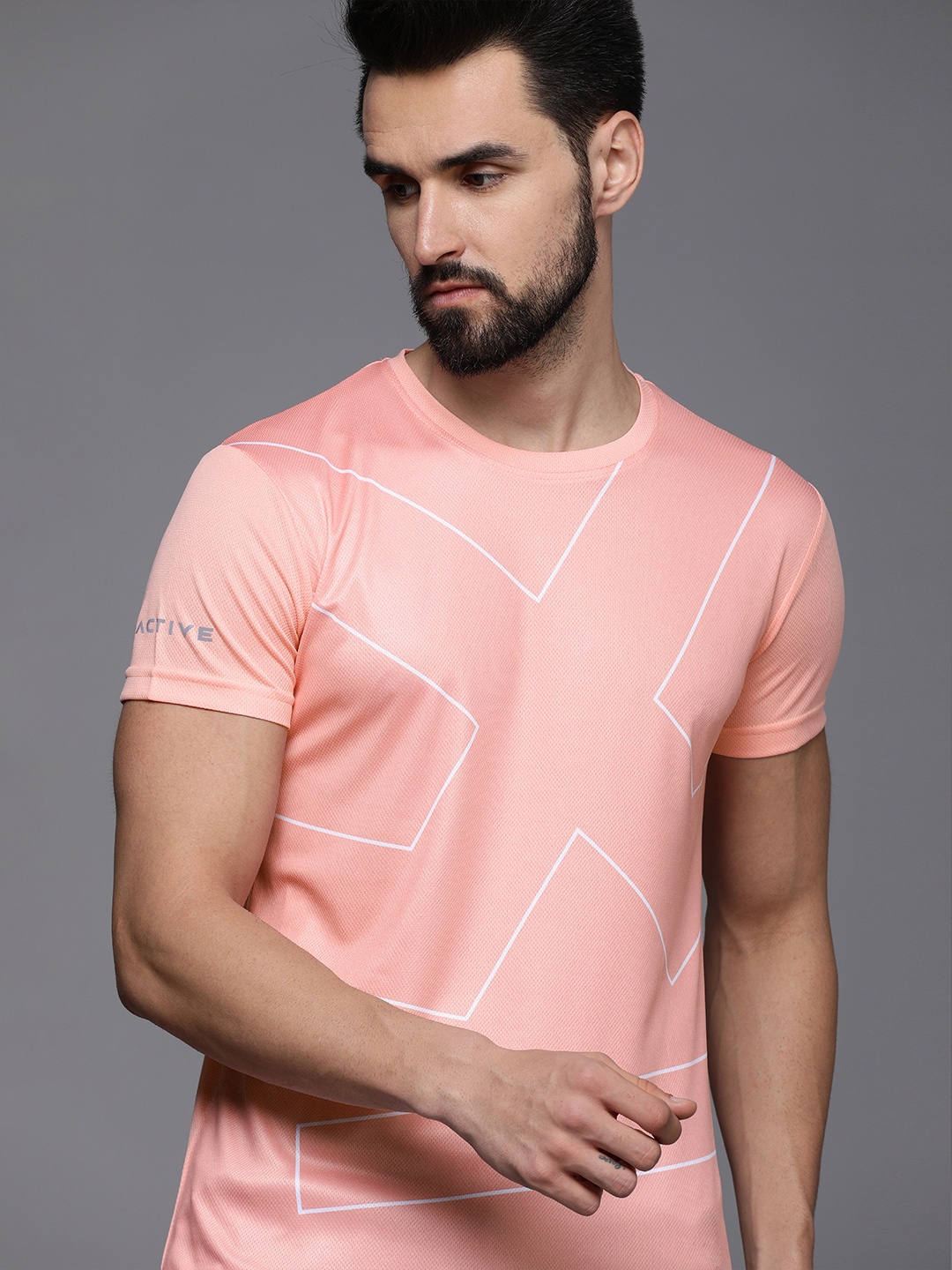 

WROGN ACTIVE Men Pink Printed Slim Fit T-shirt