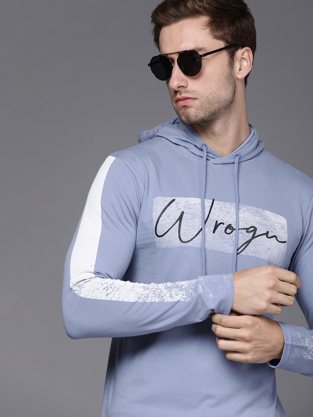 

WROGN Men Blue Brand Logo Printed Pure Cotton Slim Fit T-shirt