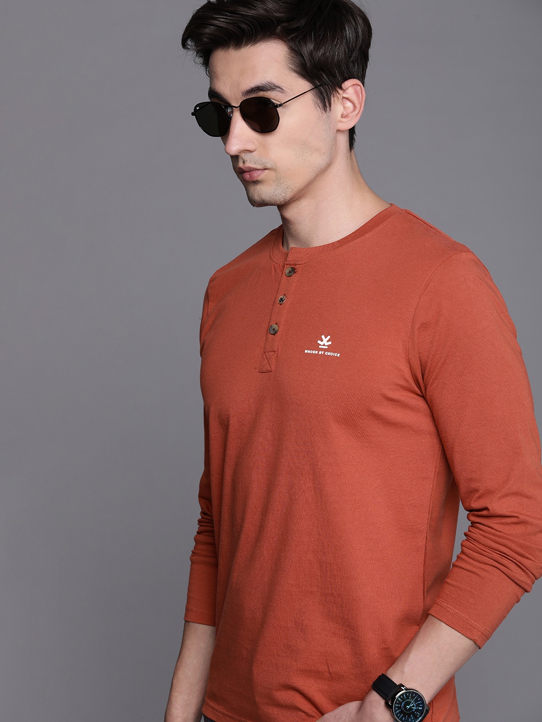 

WROGN Men Rust Red Henley Neck Pure Cotton Slim Fit T-shirt