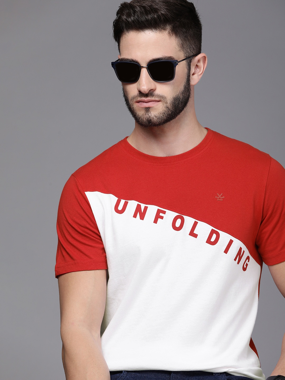 

WROGN Men Red & White Colourblocked Pure Cotton Slim Fit T-shirt