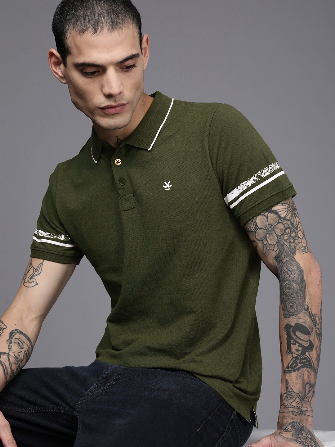 

WROGN Men Olive Green Solid Polo Collar Pure Cotton Applique Slim Fit T-shirt