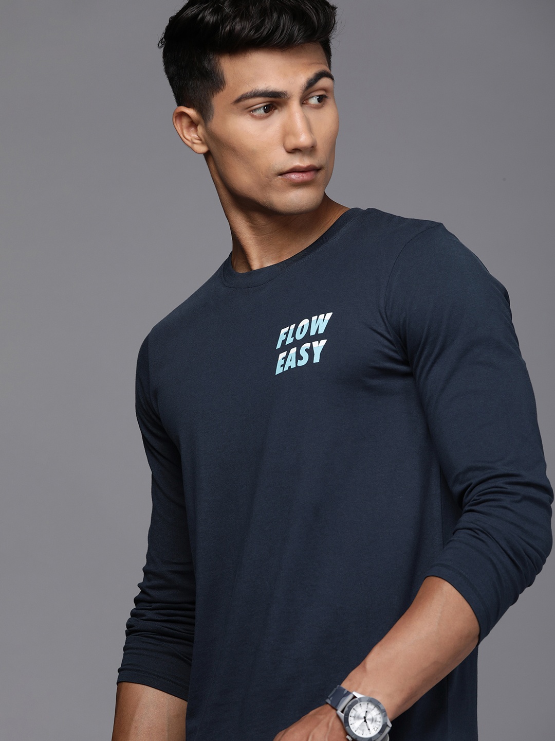 

WROGN Men Navy Blue Typography Printed Pure Cotton Slim Fit T-shirt