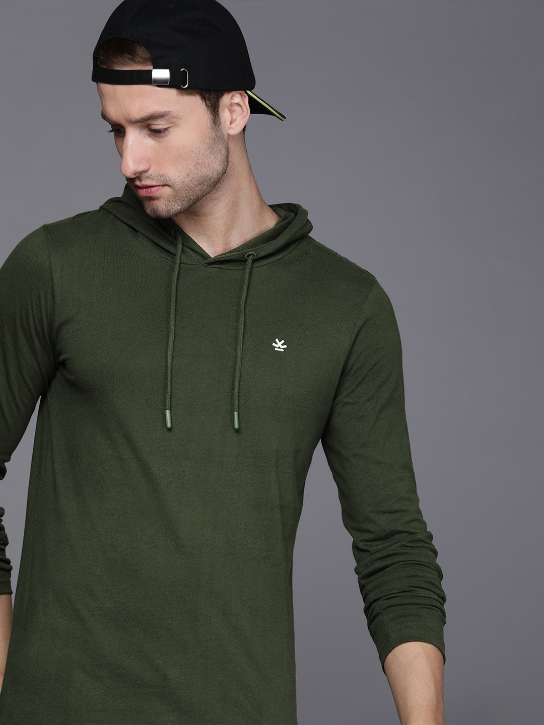 

WROGN Men Green Pure Cotton Hoodie T-shirt