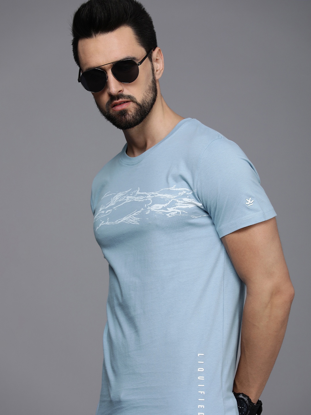 

WROGN Men Blue & White Printed Pure Cotton T-shirt