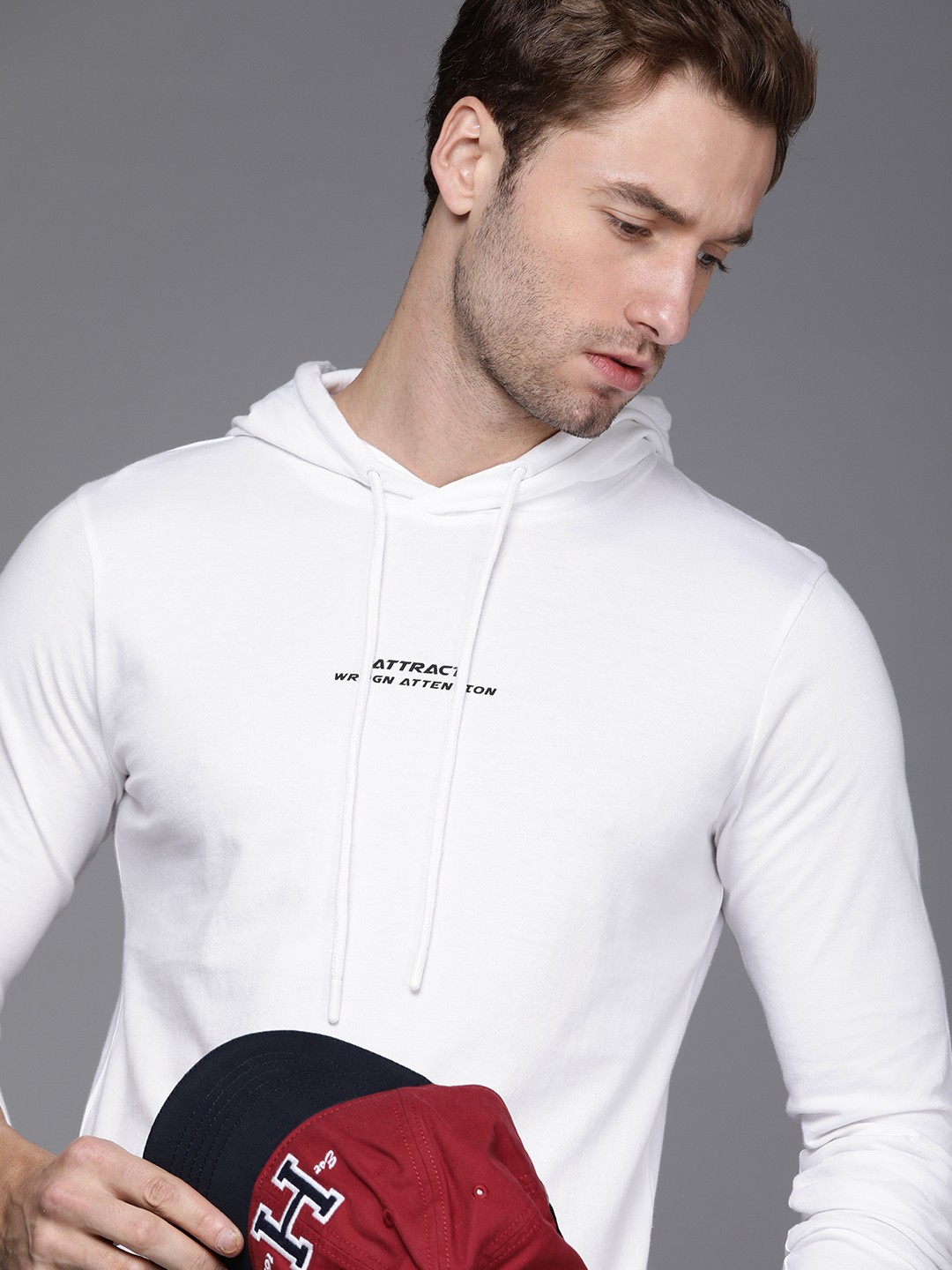 

WROGN Men White Typography Printed Slim Fit Pure Cotton T-shirt
