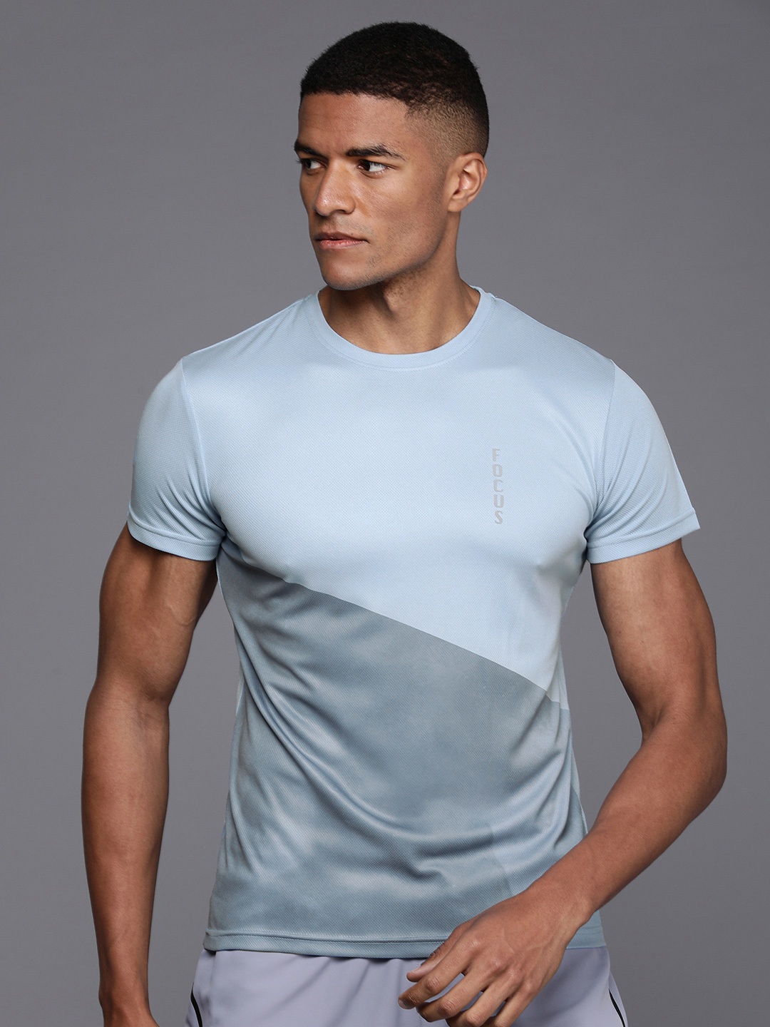 

WROGN ACTIVE Men Blue & Grey Colourblocked Slim Fit T-shirt