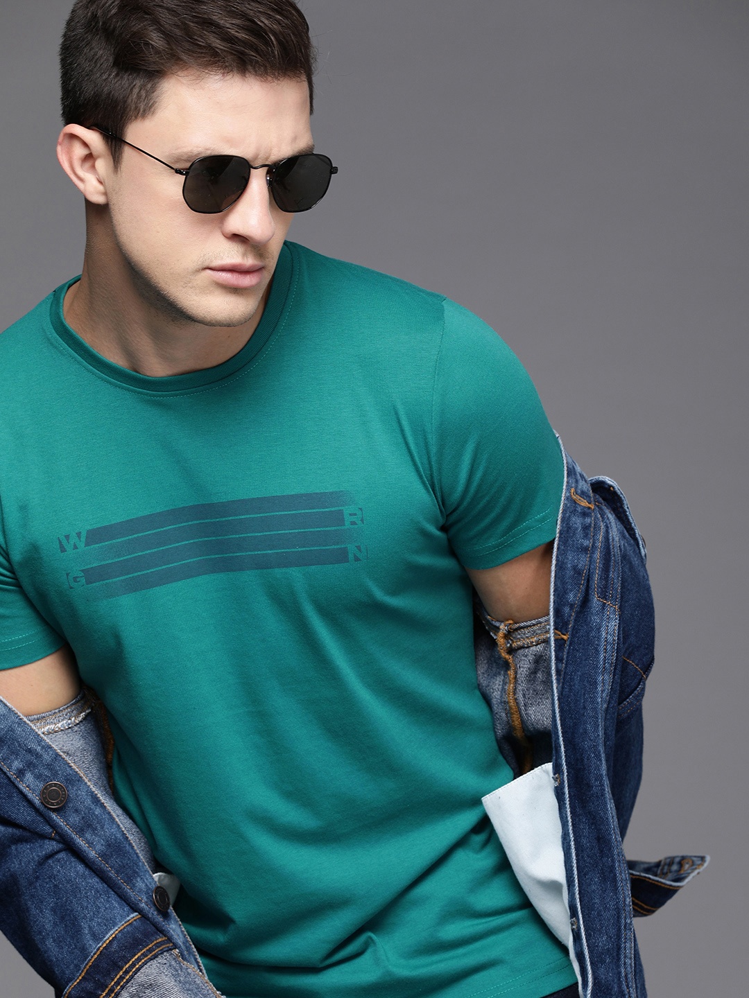 

WROGN Men Blue Striped T-shirt