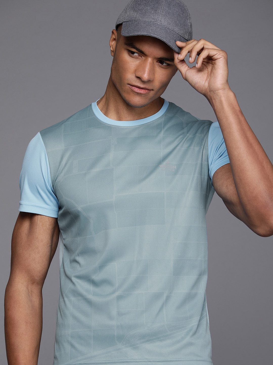 

WROGN ACTIVE Men Blue Printed Slim Fit T-shirt