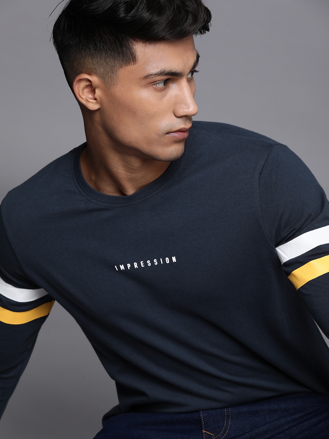 

WROGN Men Navy Blue Solid Slim Fit Round Neck T-shirt with Printed Sleeves