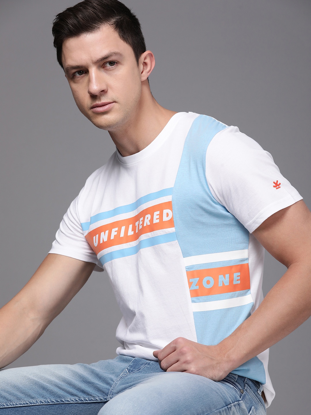 

WROGN Men White & Blue Typography Printed Pure Cotton T-shirt