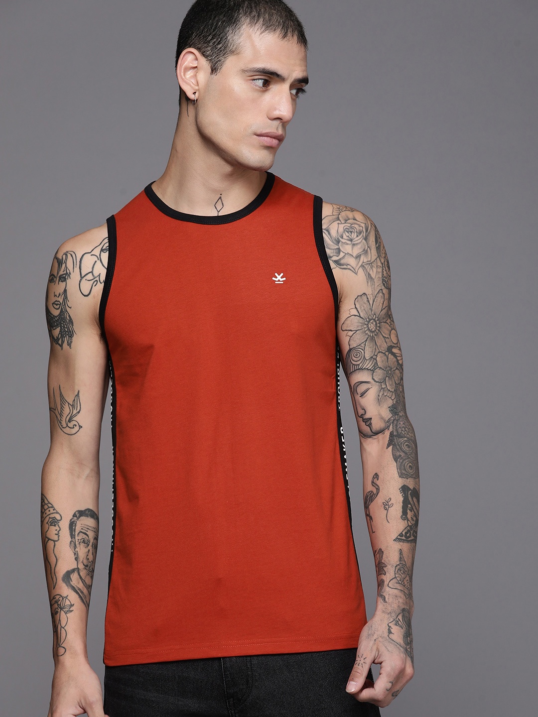 

WROGN Men Rust Brown Typography Printed Sleeveless T-shirt