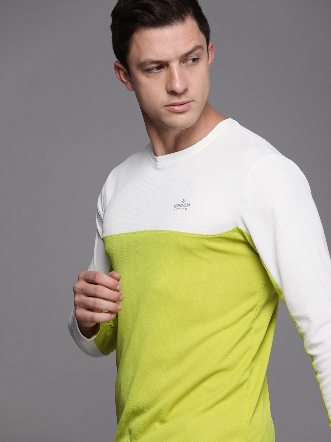 

WROGN ACTIVE Men Lime Green & White Colourblocked Slim Fit T-shirt
