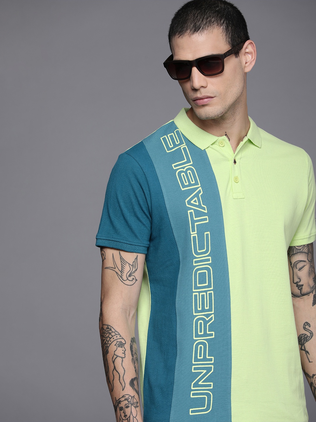 

WROGN Men Blue & Green Brand Logo Printed Applique Pure Cotton Slim Fit T-shirt