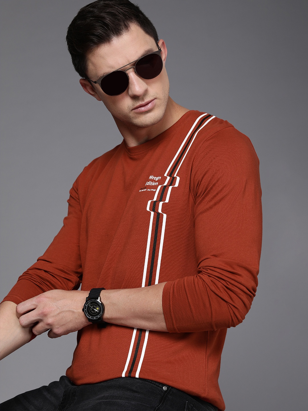 

WROGN Men Red & White Striped Long SleevesT-shirt