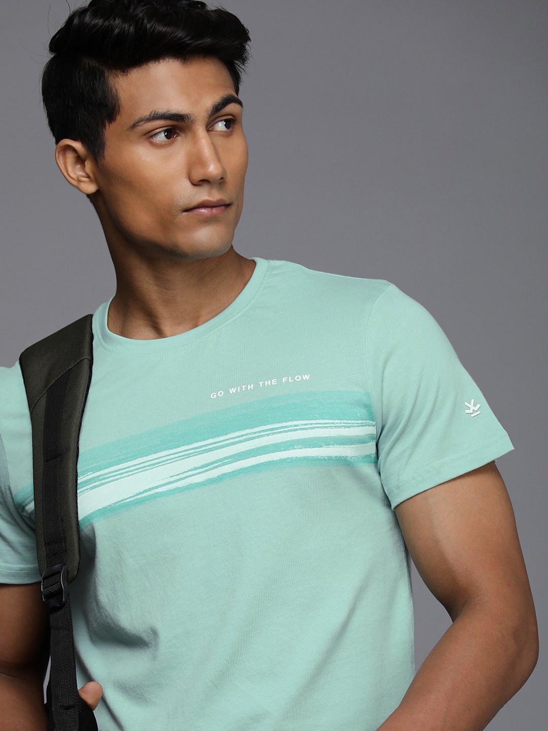

WROGN Men Light Green Stripe Printed Pure Cotton Applique Slim Fit T-shirt