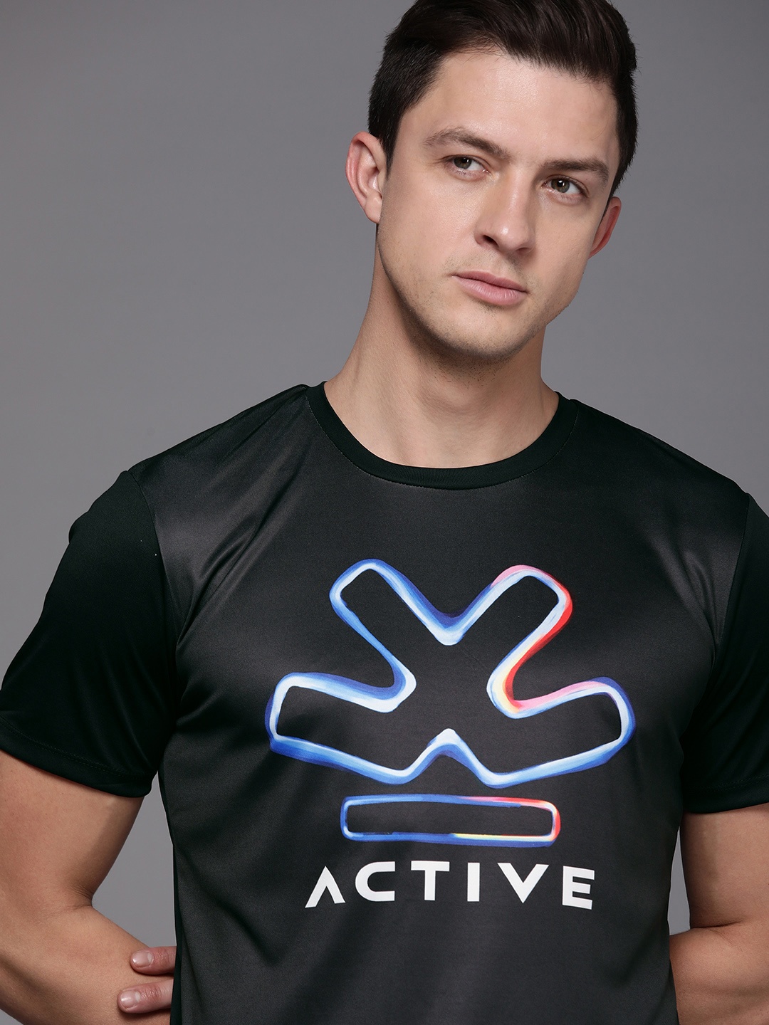 

WROGN ACTIVE Men Black Brand Logo Printed Slim Fit T-shirt