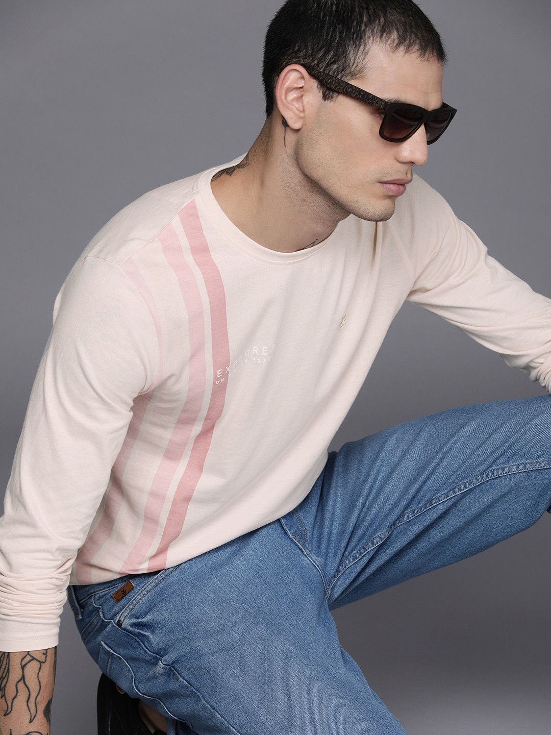 

WROGN Men Pink Striped Pure Cotton Slim Fit T-shirt