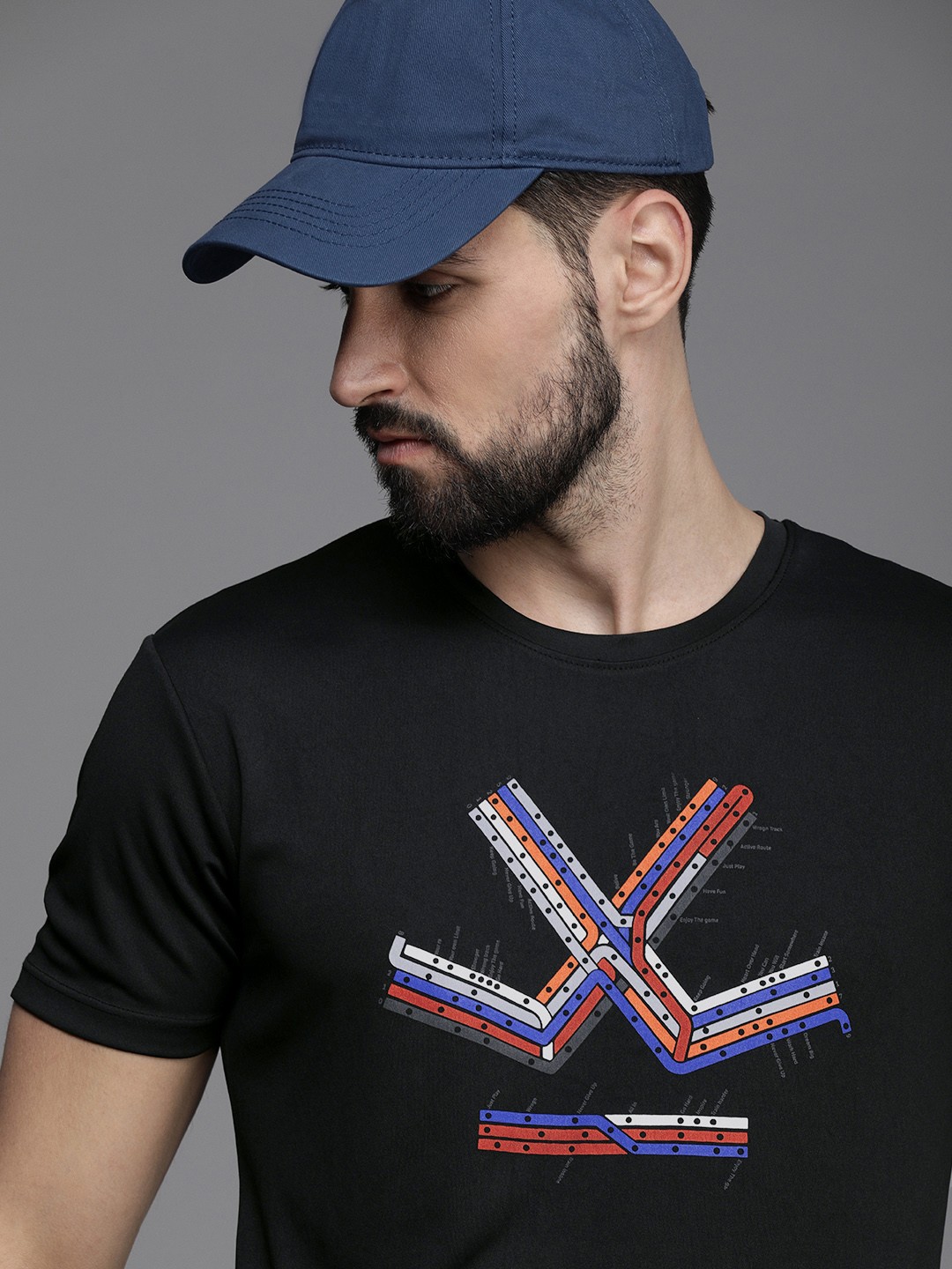 

WROGN ACTIVE Men Black & Multicoloured Printed Slim Fit Casual T-shirt