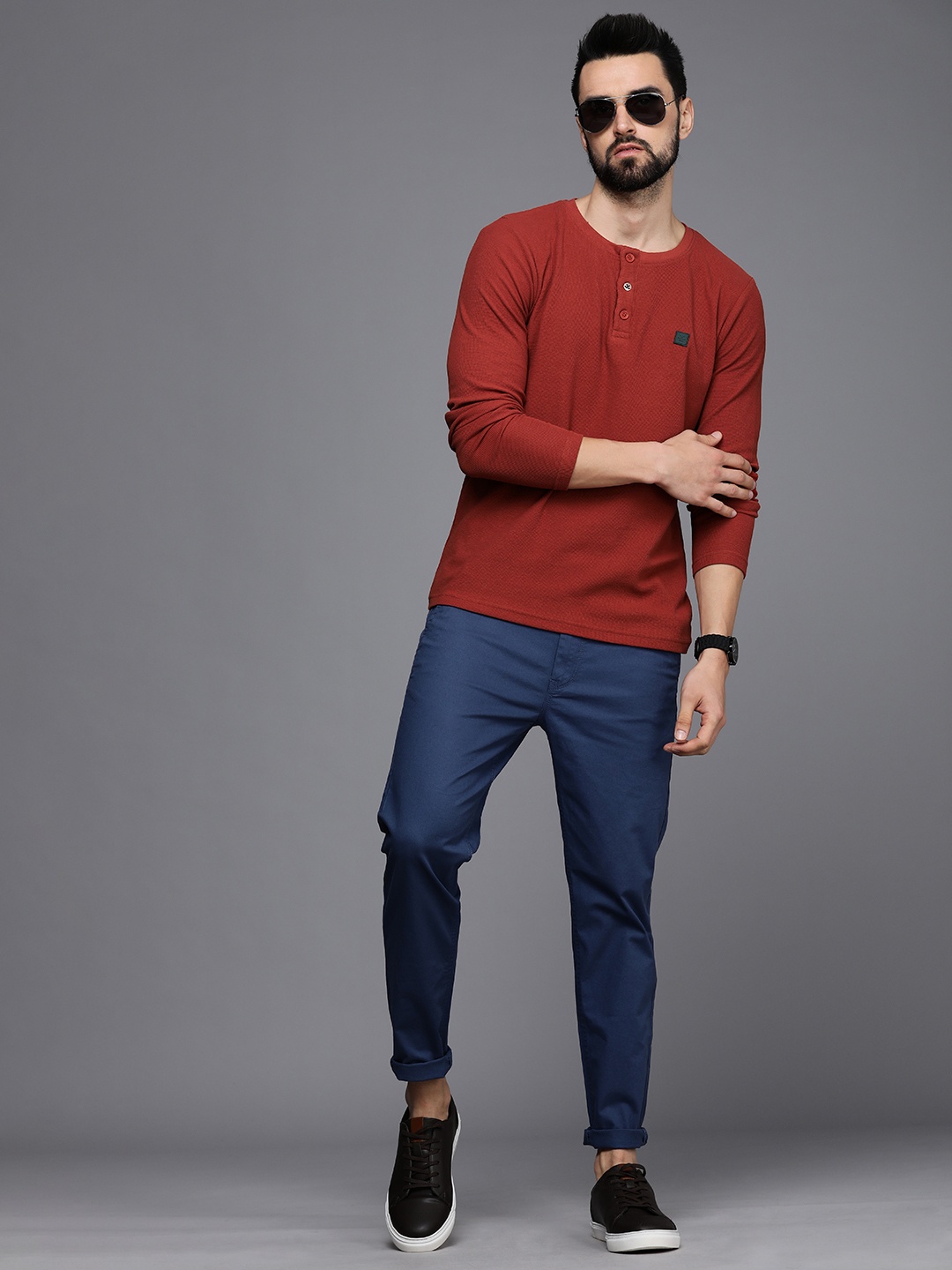 

WROGN Men Rust Red Self Design Henley Neck Pure Cotton Slim Fit T-shirt