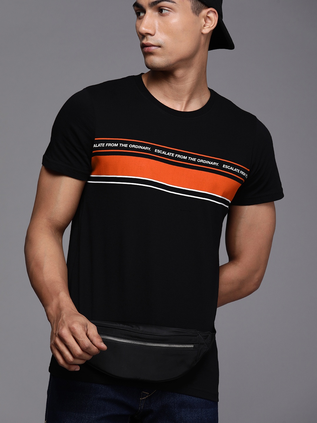 

WROGN Men Black Cotton Striped T-shirt