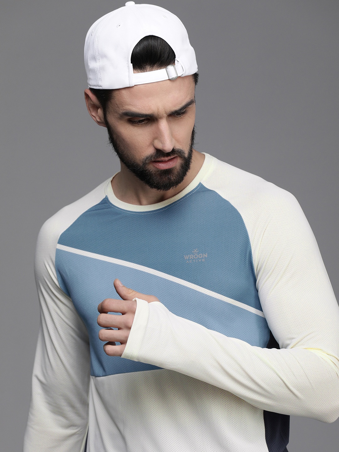 

WROGN ACTIVE Men White & Blue Colourblocked Slim Fit Casual T-shirt