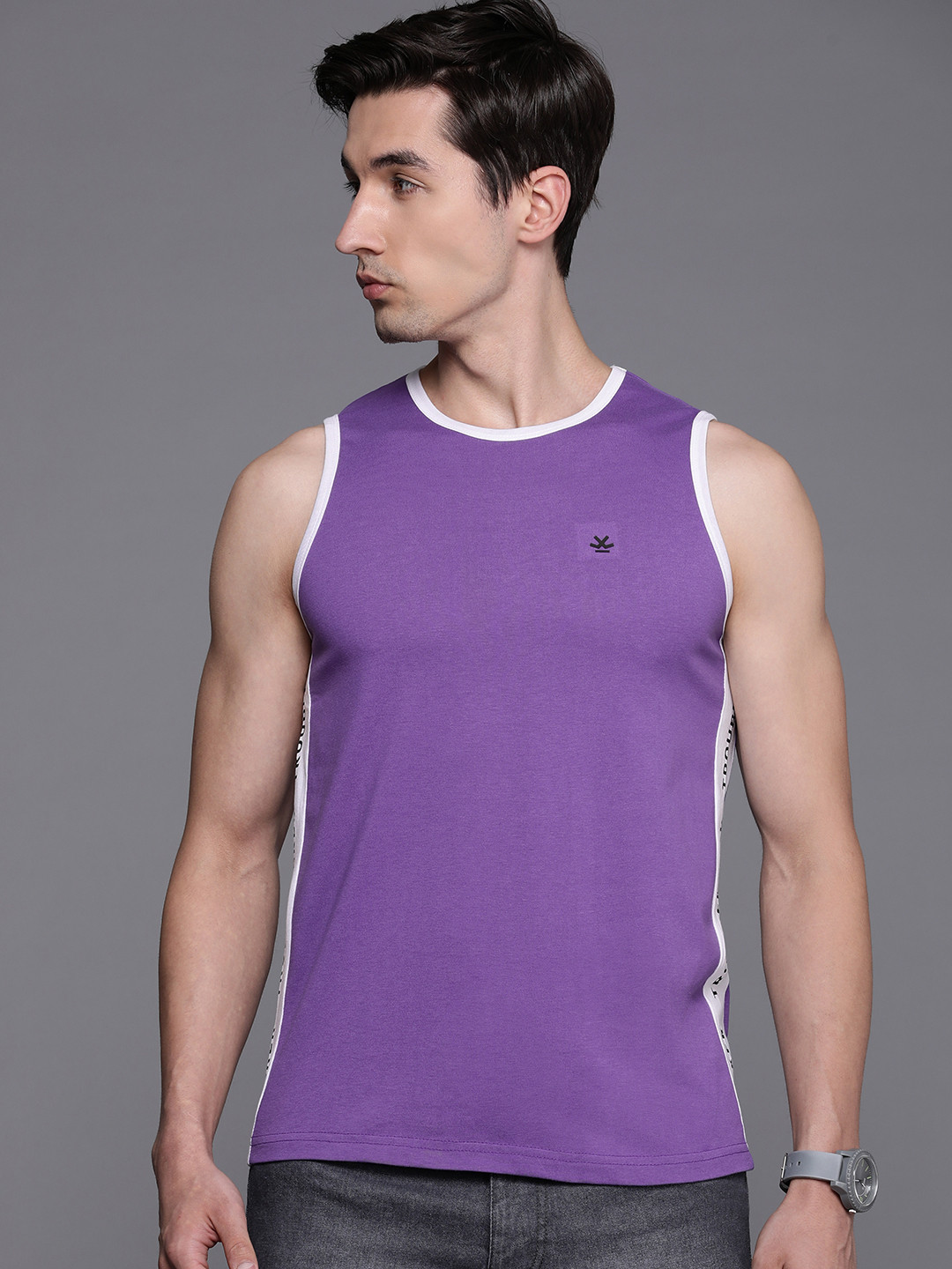 

WROGN Men Purple & White Typography Printed Slim Fit Sleeveless T-shirt