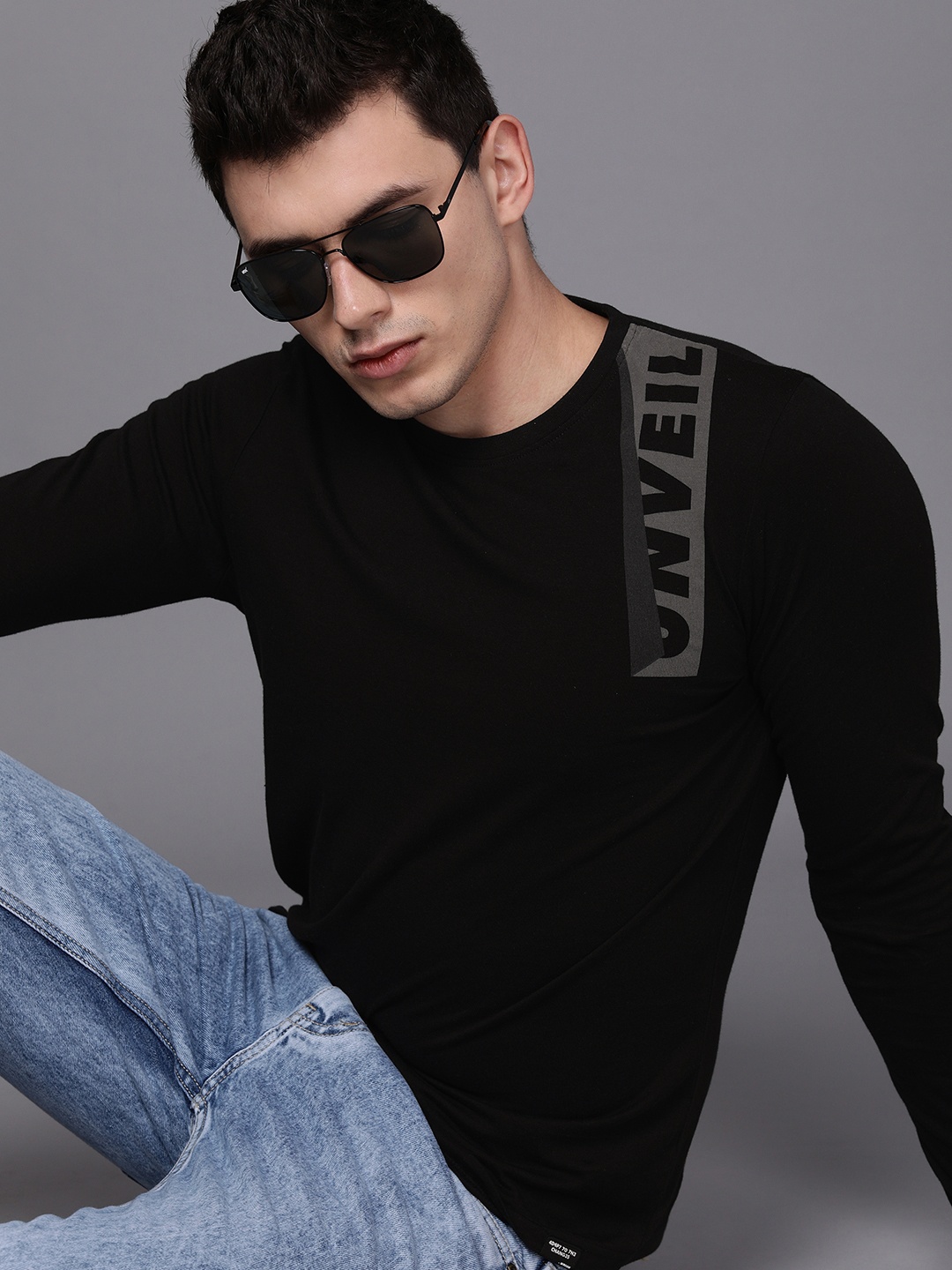 

WROGN Men Black Typography Printed Pure Cotton T-shirt