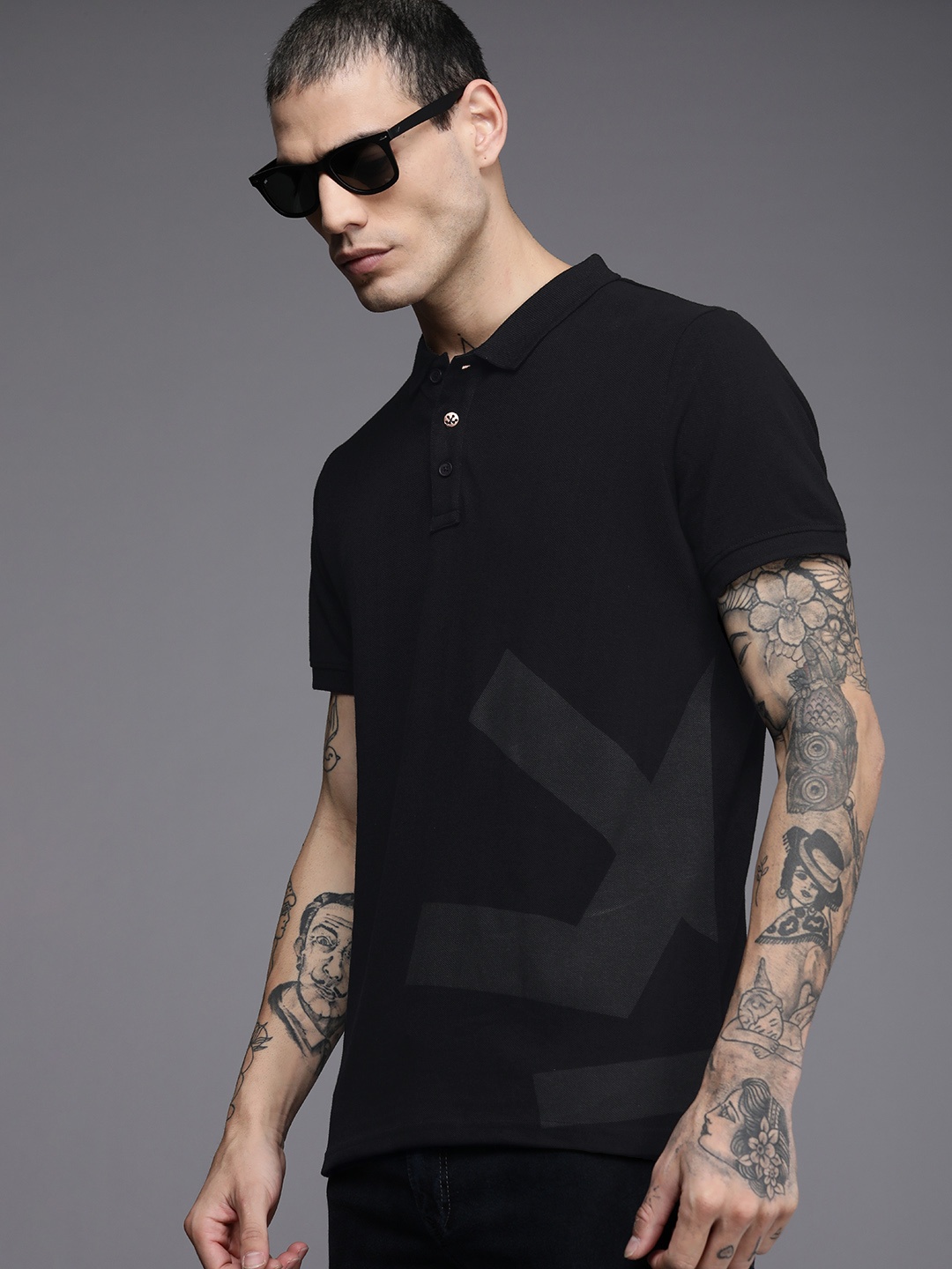 

WROGN Men Black Brand Logo Printed Polo Collar Pure Cotton Slim Fit T-shirt