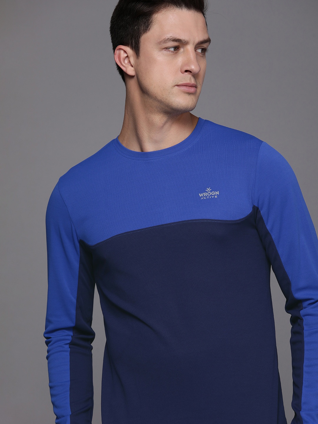 

WROGN ACTIVE Men Navy Blue Colourblocked Slim Fit T-shirt