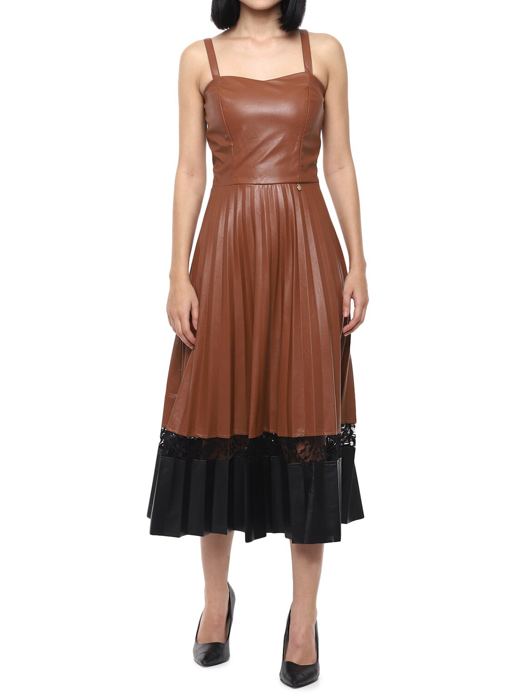

Rinascimento Women Brown & Black Solid Fit & Flare Dress
