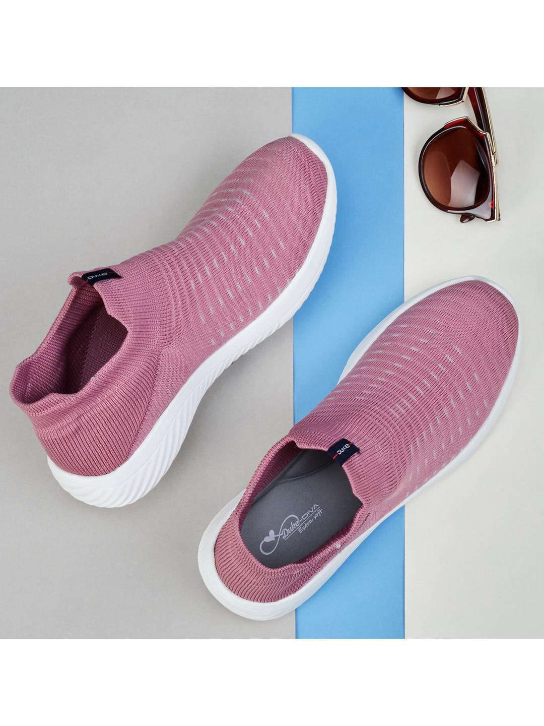 

Duke Women Pink Textile Running Shoes