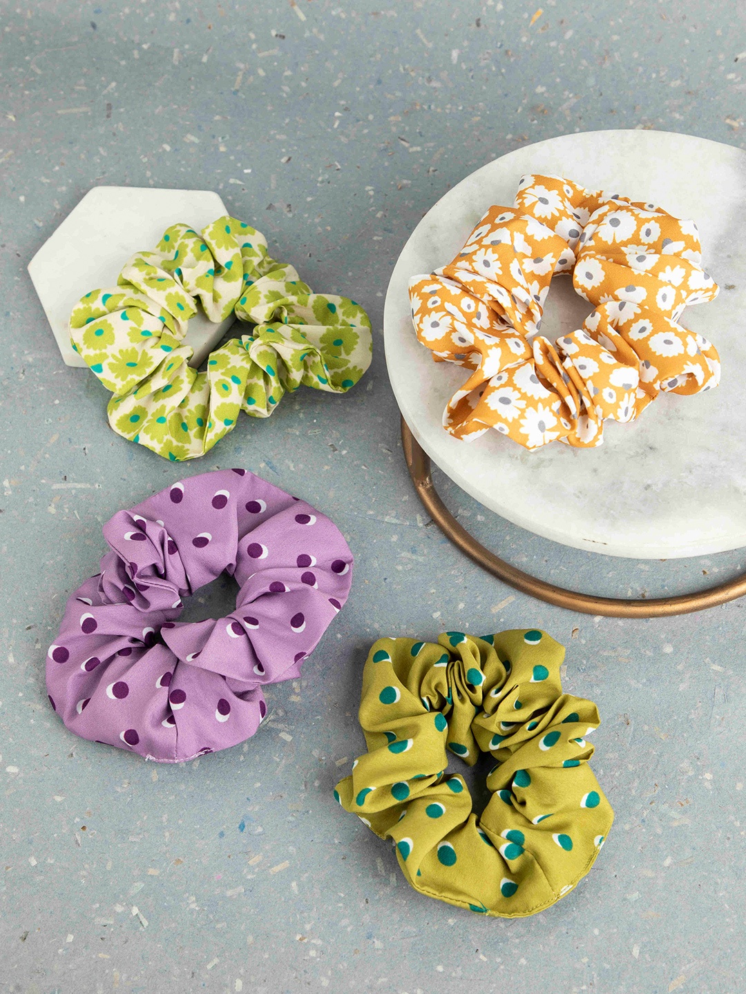

DEEBACO Women Green & Orange Set of 4 Ponytail Holders