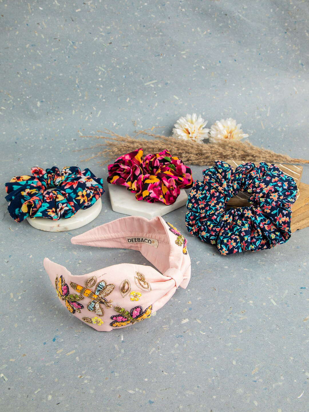 

DEEBACO Women Multi Color Set Of 4 Hair Accessory Set